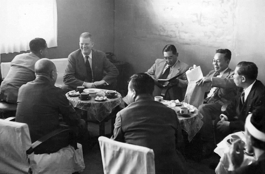 W. Edwards Deming with JUSE executives working over tea